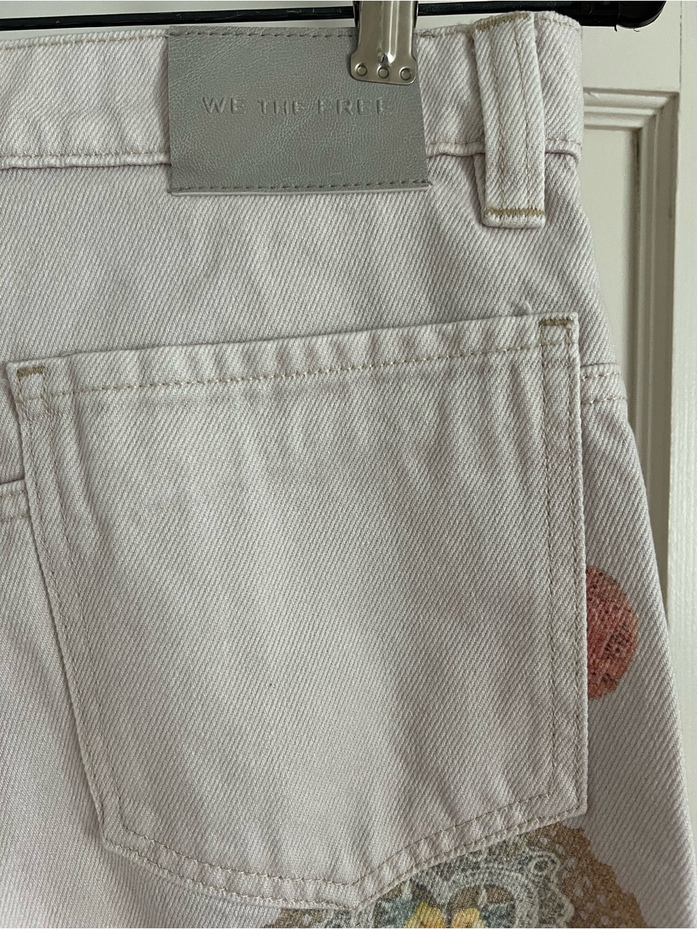 Free People We The Free Printed Straight Leg Jeans in Heirloom Ivory Size 27 NWT - Picture 7 of 13